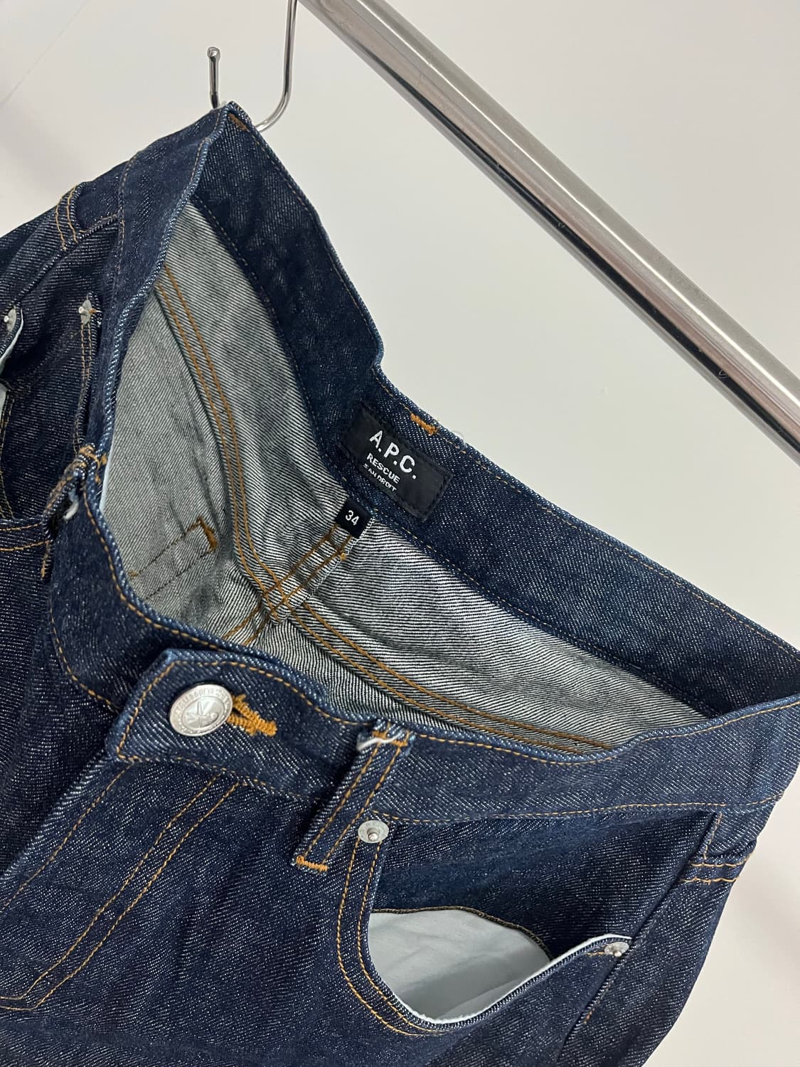 아페쎄 apc 셀비지진 레스큐 상품이미지1