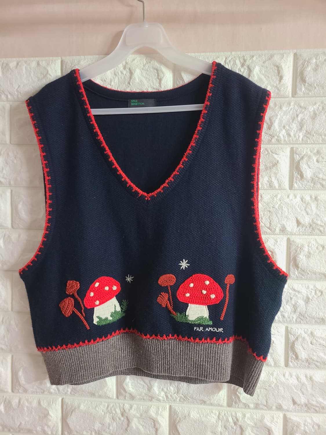 베네통 니트 조끼 버섯 자수 상품이미지1