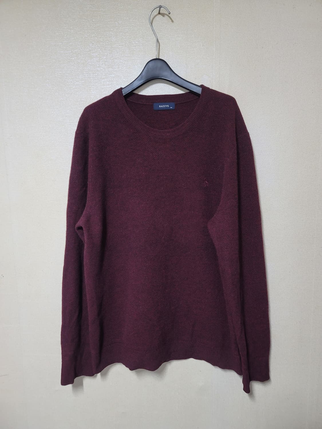 헤지스 버건디 니트 상품이미지1