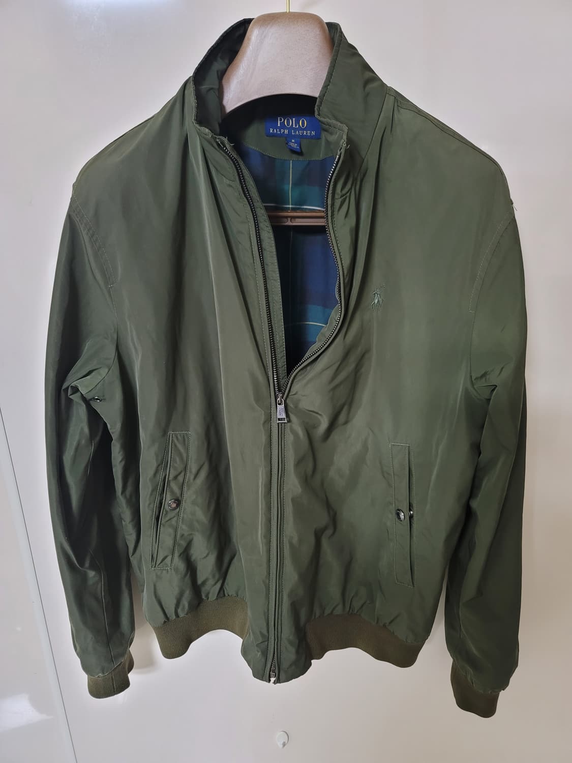 폴로 군청색 자켓 M 표기 100정사이즈 상태굿

남성100정

단추랑  상품이미지1