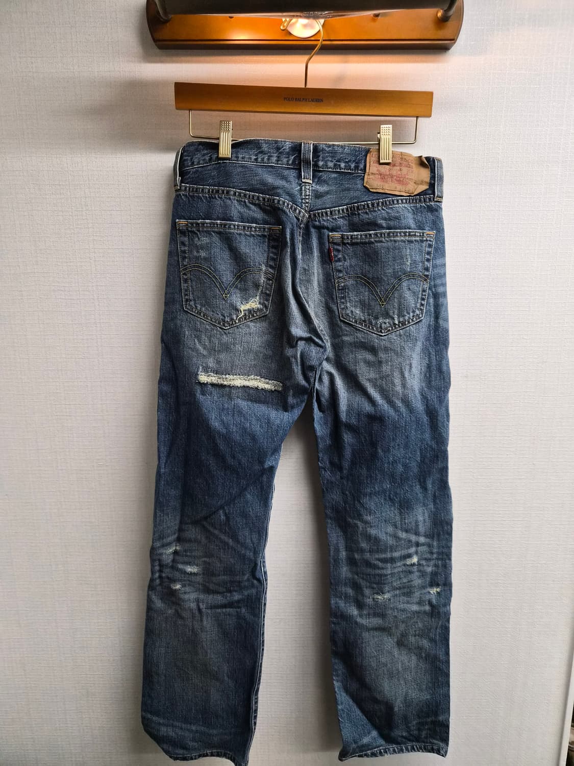 32) 리바이스 501 데미지 데님 팝니다 상품이미지2