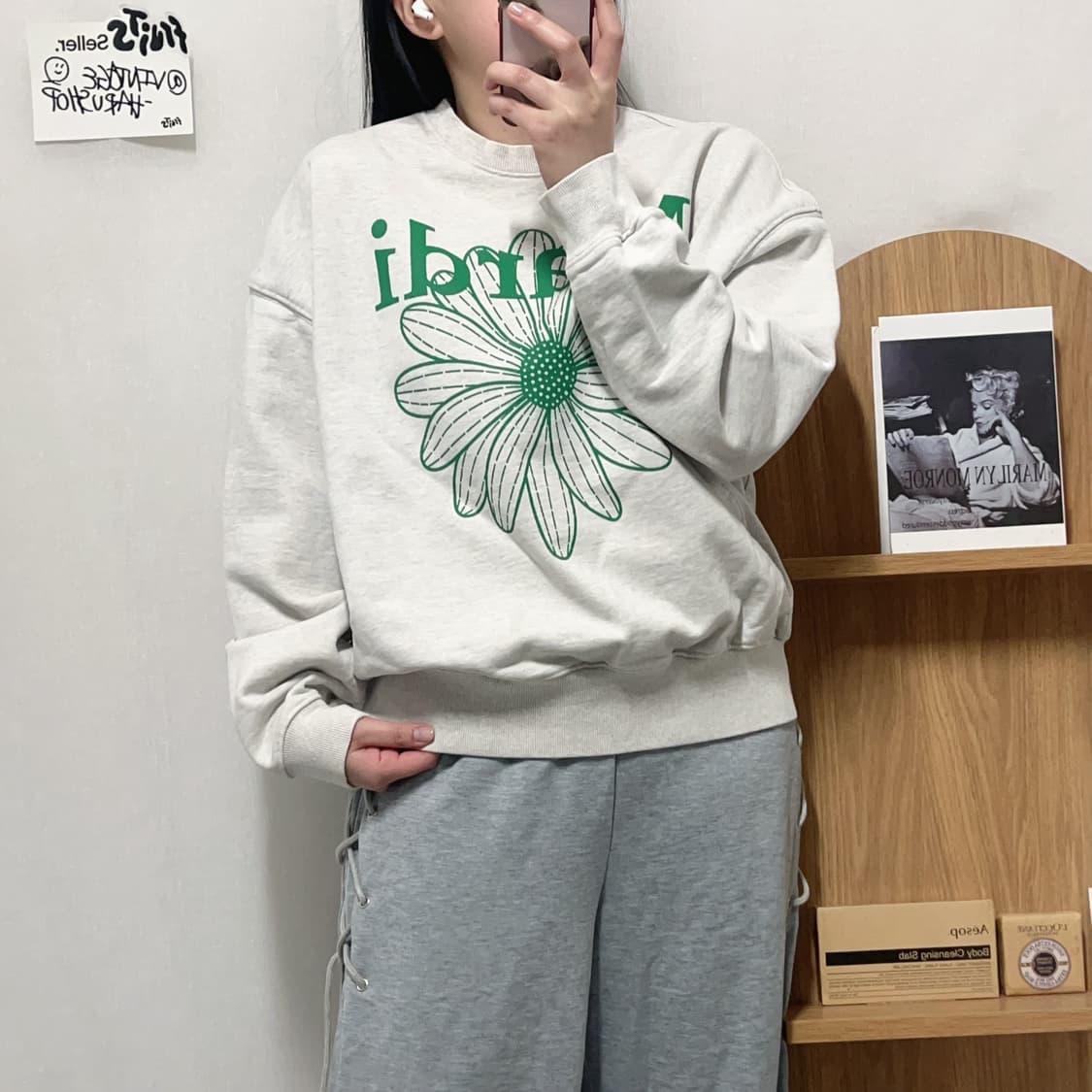 [정품] 마르디메크르디 오트밀 그린로고 맨투맨 [ 실확 ] 상품이미지2