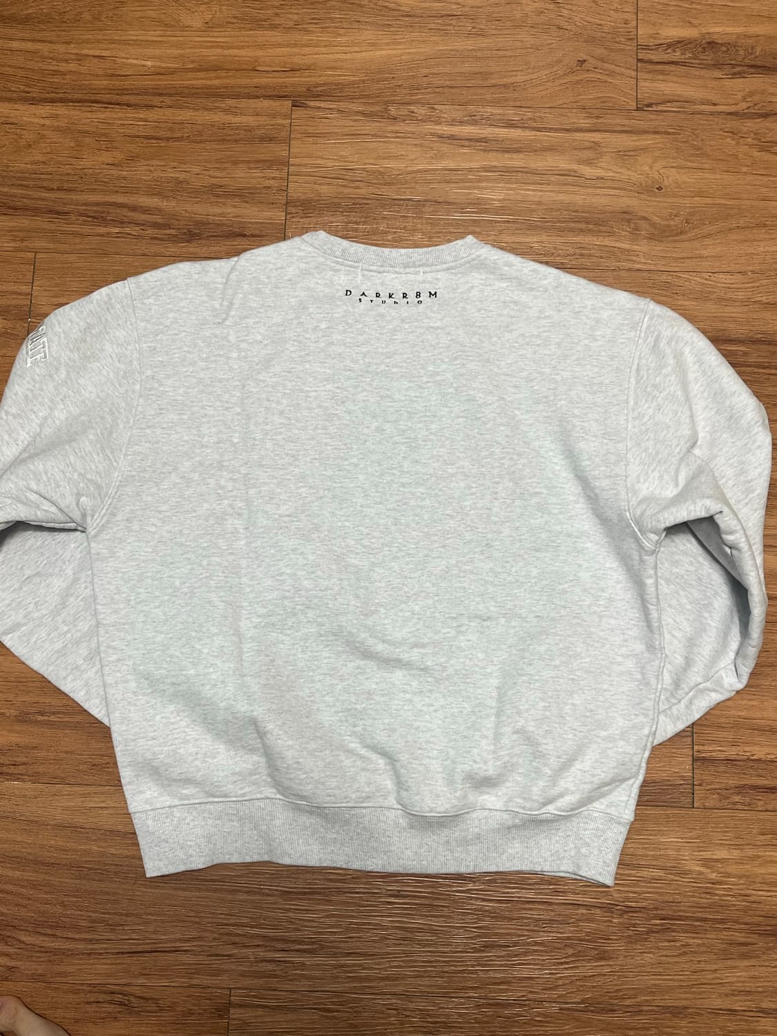 다크룸 맨투맨 M 상품이미지3