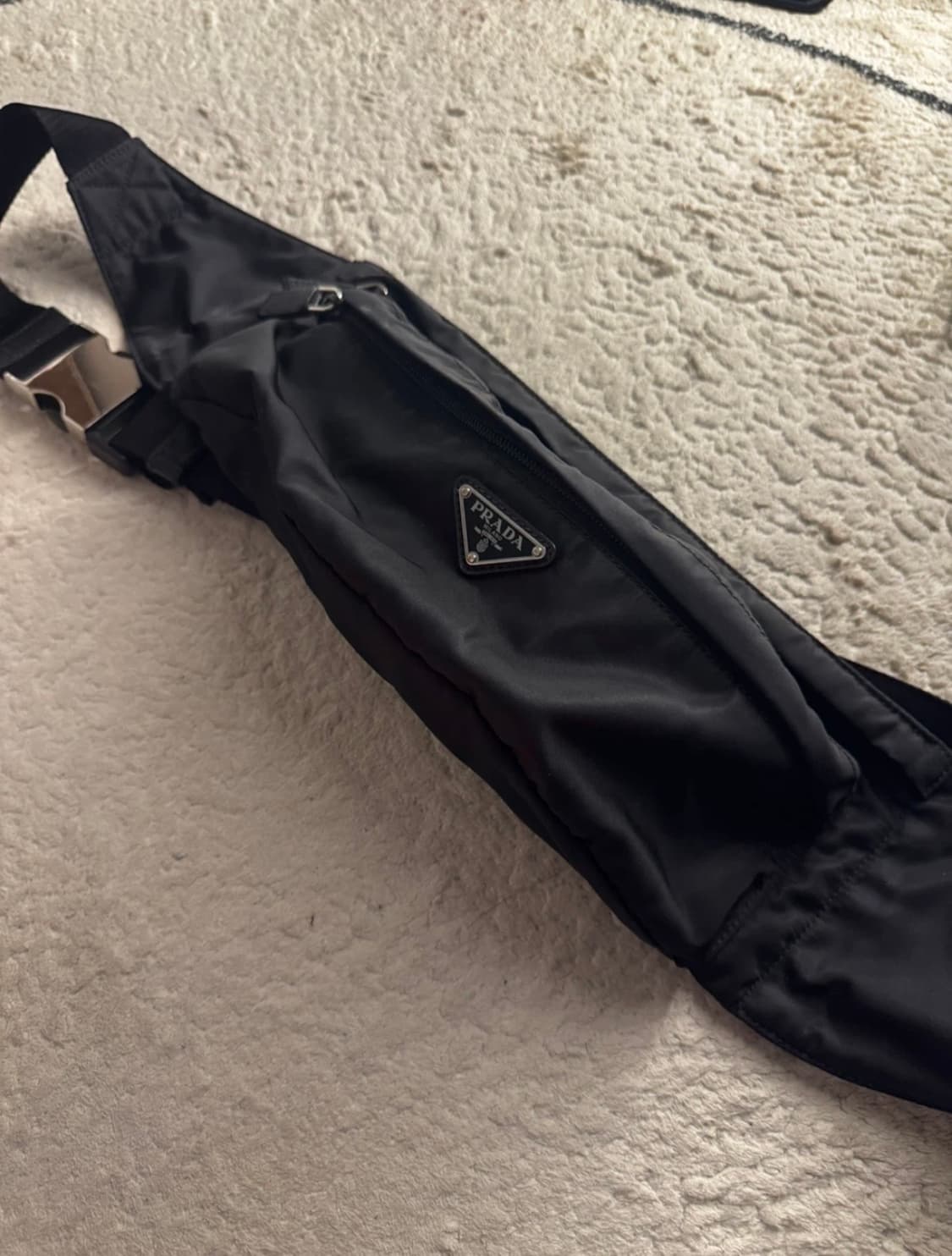 프라다 2VL132 포코노 블랙 웨이스트 벨트백 상품이미지1