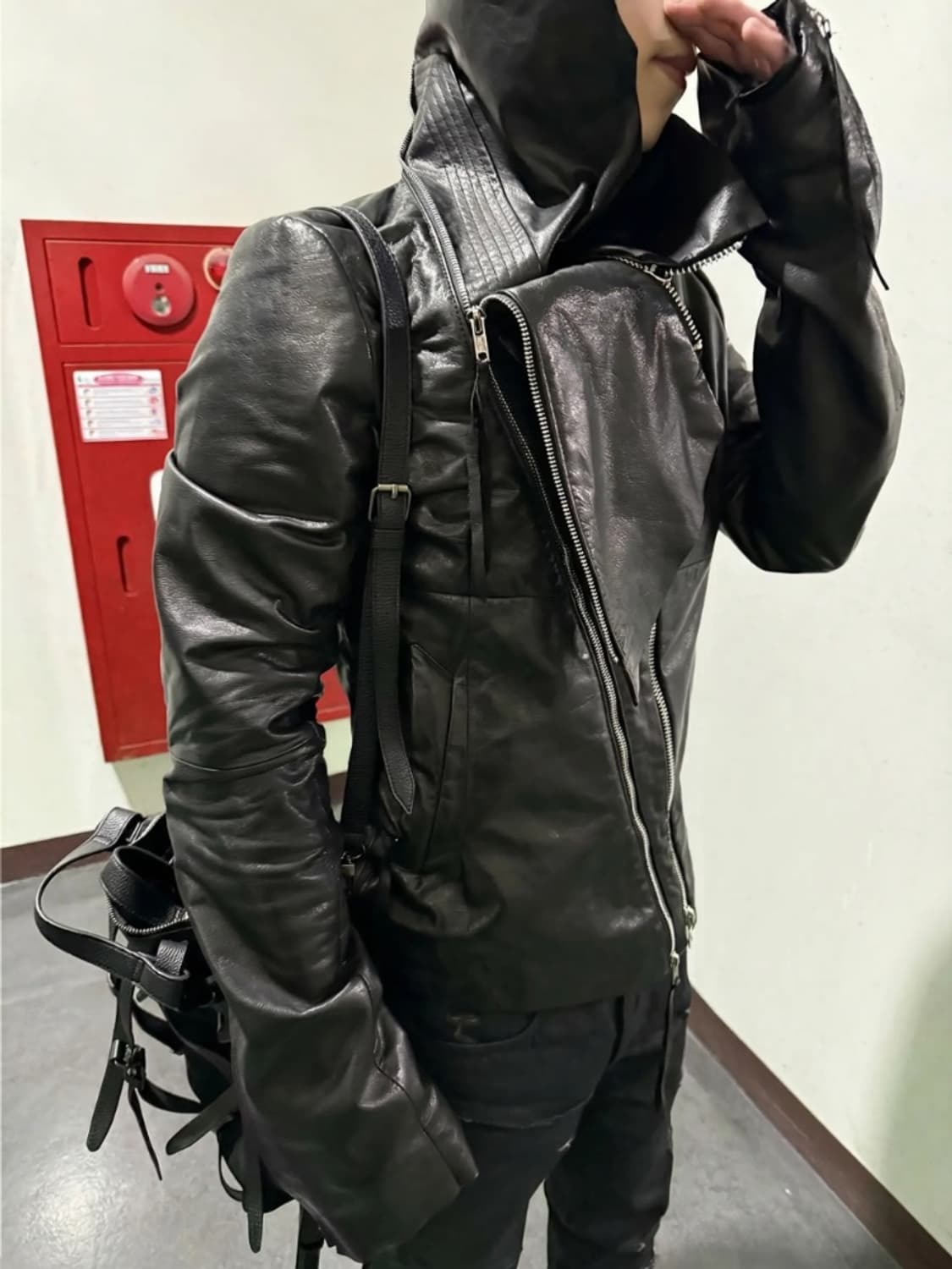 Dox 서울  / 아커맨 테이퍼드 하이넥 램스킨 레더자켓 상품이미지2