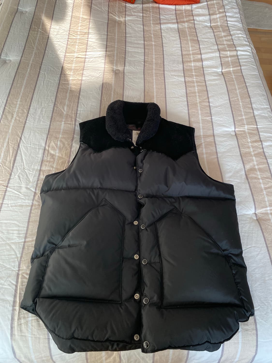 록키 마운틴 페더드 패딩 베스트 팝니다 상품이미지1