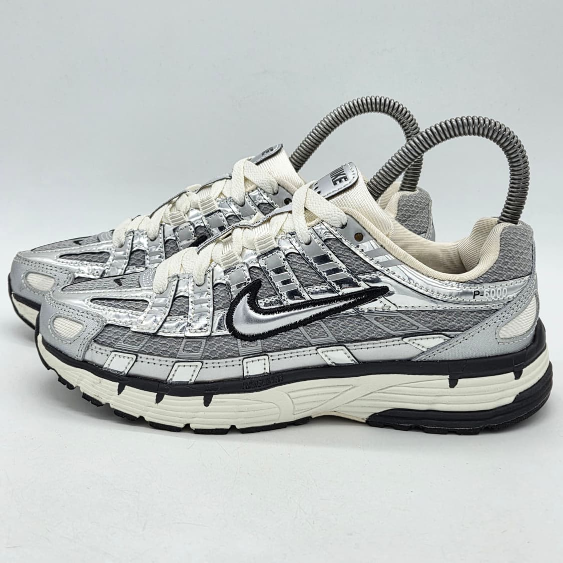  나이키 P-6000 메탈릭 실버 (230)  상품이미지1
