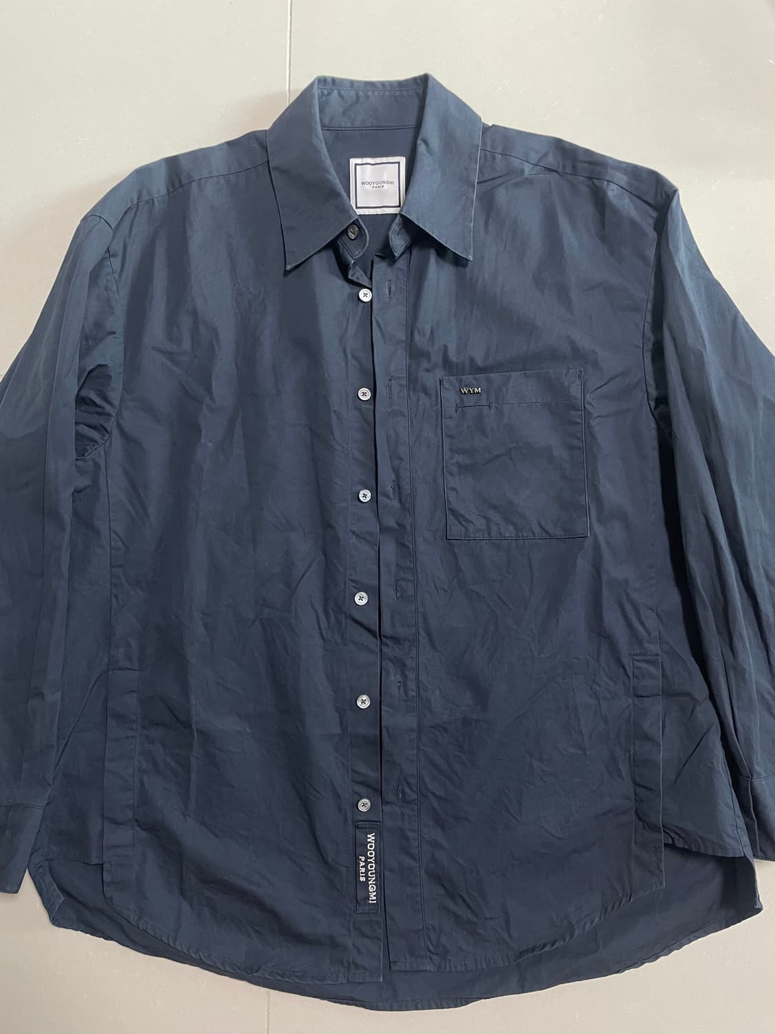 우영미 24FW 코튼 백로고 셔츠 상품이미지2