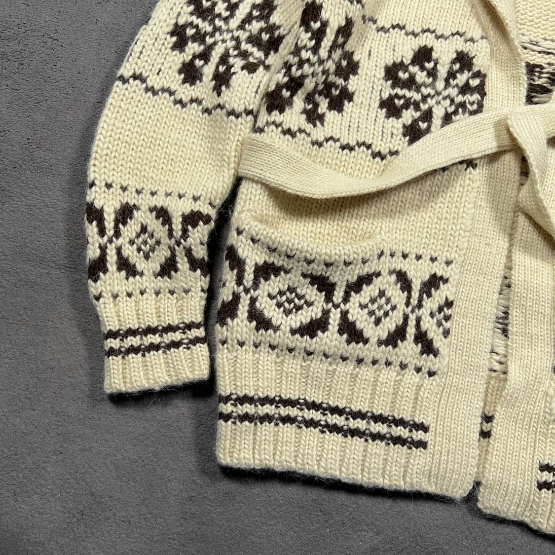 데님앤서플라이 노르딕 코위찬 벨티드 숄카라 울 가디건 상품이미지2