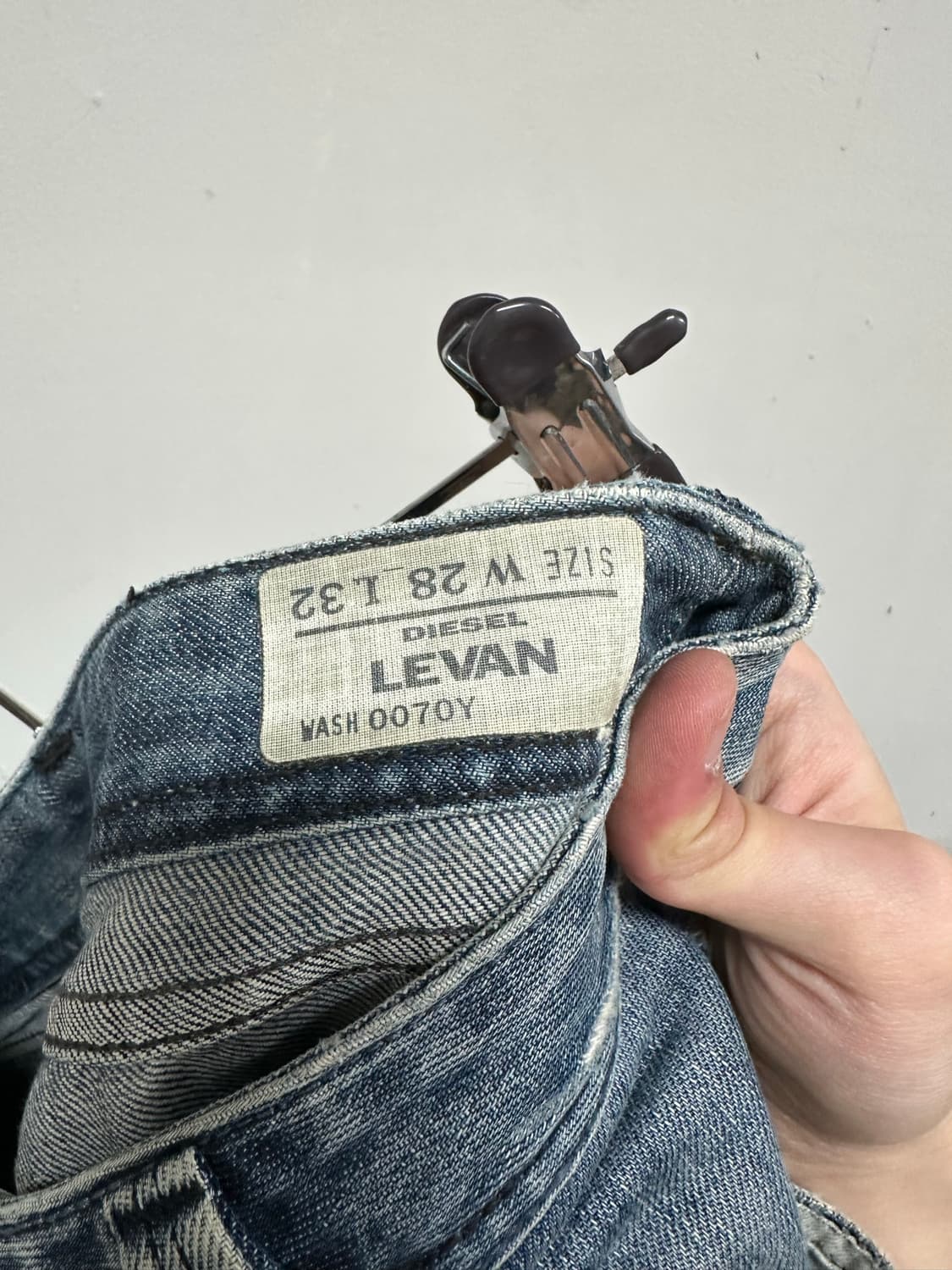 디젤 LEVAN 0070Y 데님팬츠 상품이미지3
