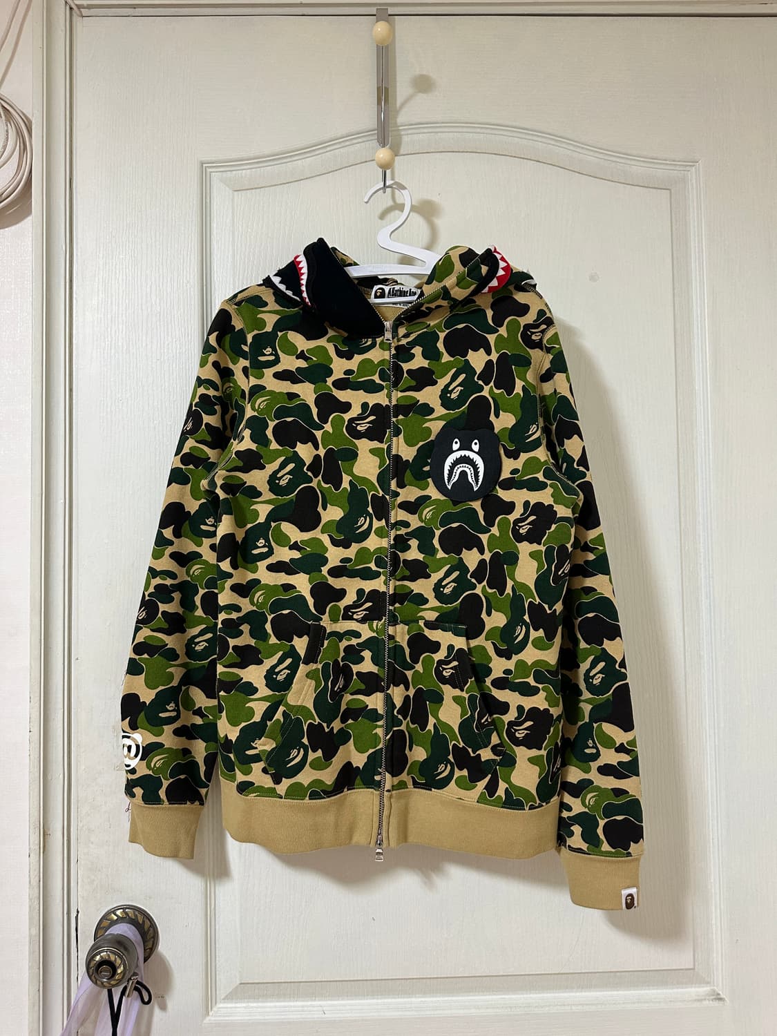 베이프 샤크 베어 후드집업 상품이미지2