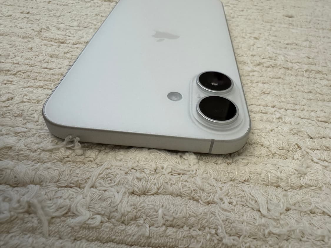 아이폰 16 플러스 256 화이트 상품이미지3