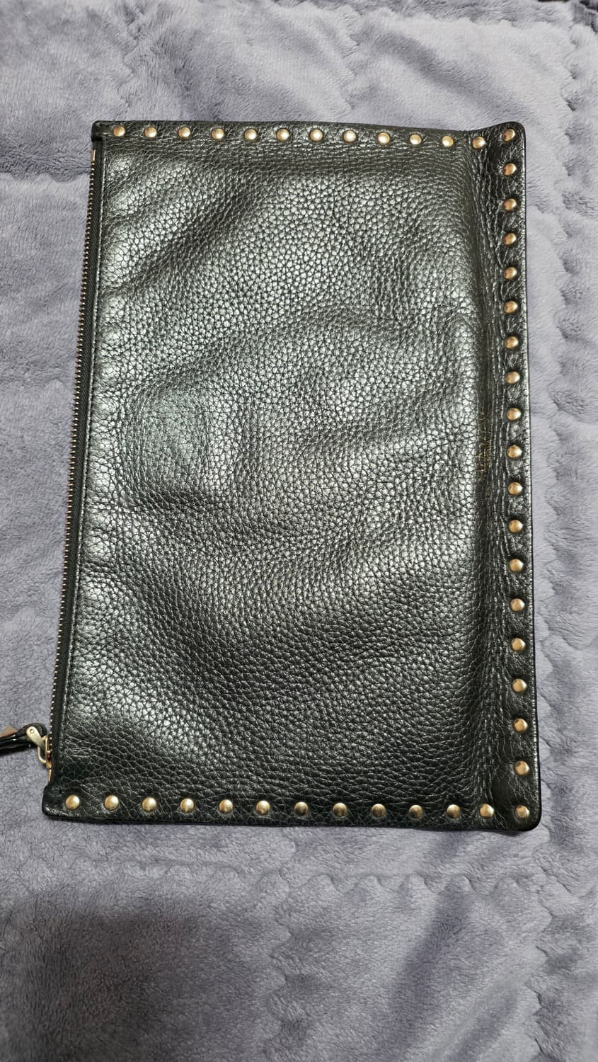 (정품) 발렌티노 락스터드 클러치/남녀공용/검정/개인 상품이미지2