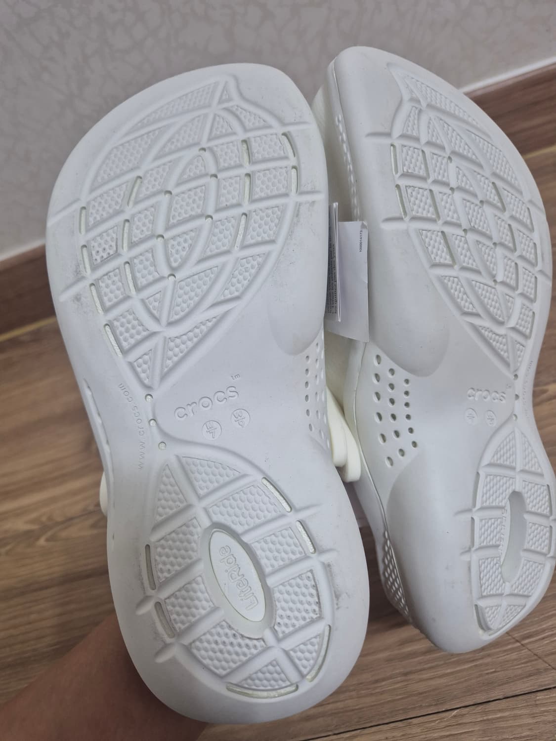 크록스 라이트라이드 클로그 화이트 상품이미지2