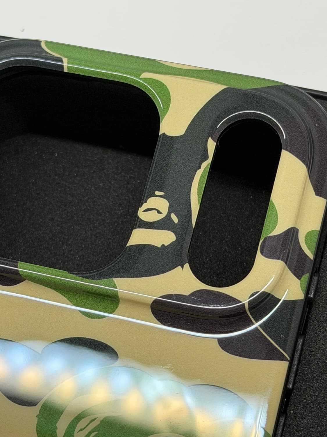 베이프 아이폰 17프로 케이스 상품이미지3