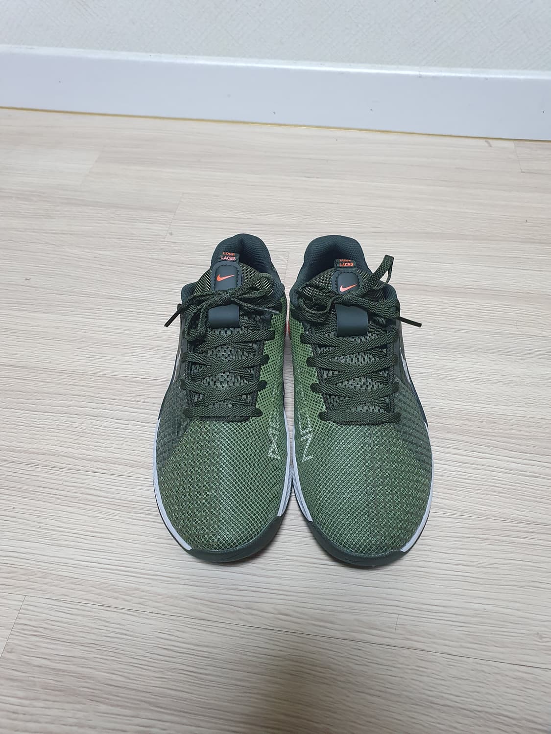 나이키 매트콘8 트레이닝화 255 상품이미지3