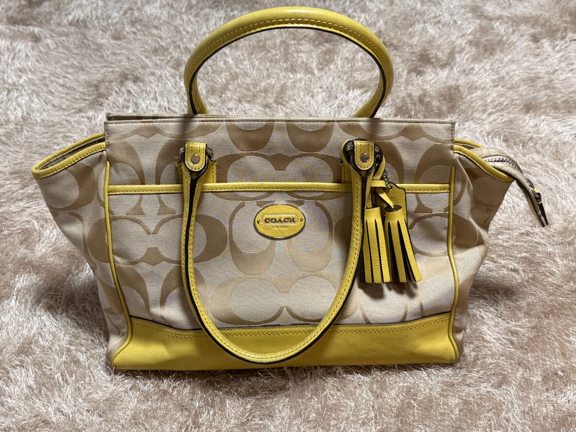 코치 숄더백 옐로우 상품이미지2