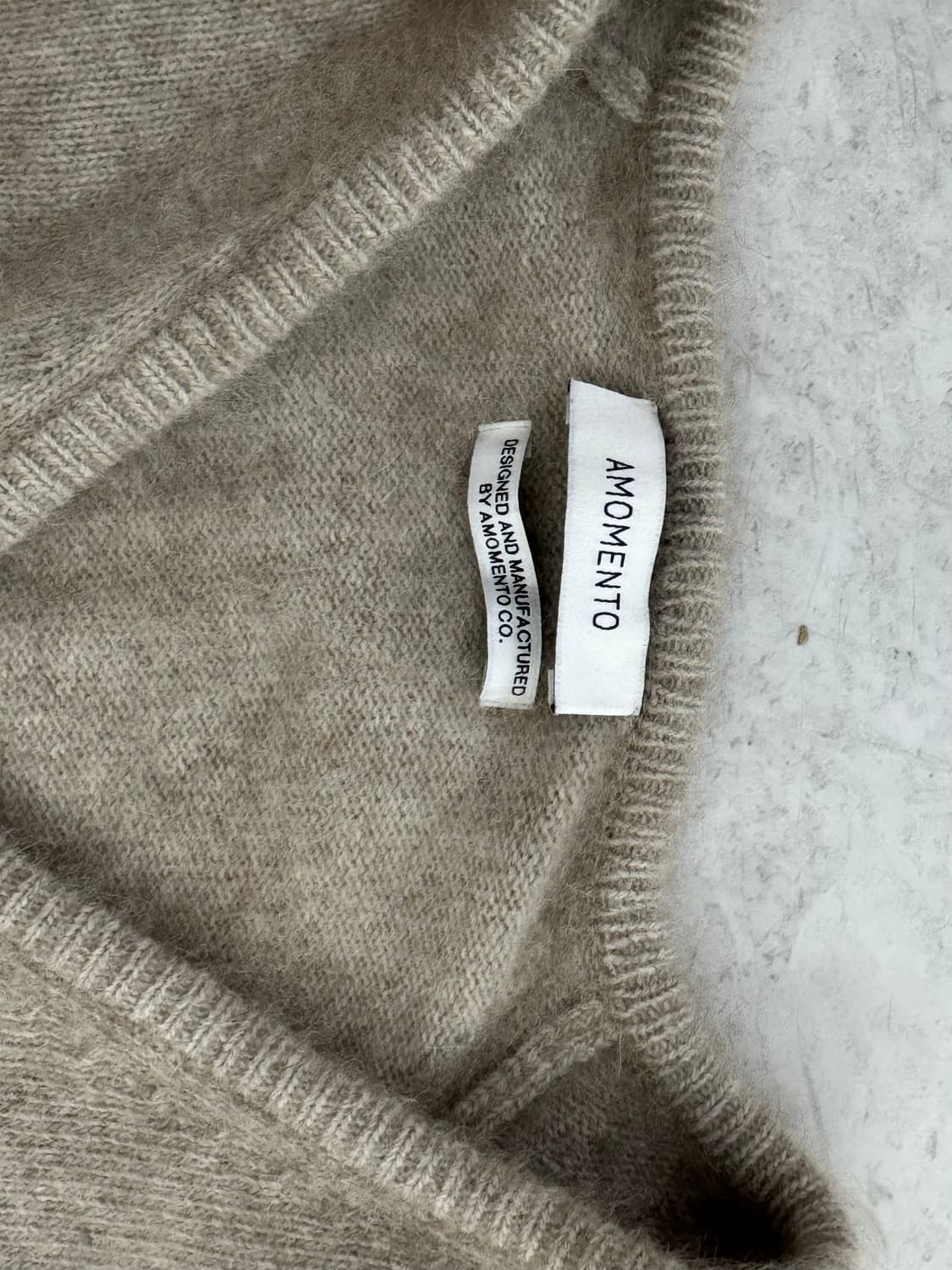 아모멘토 V넥 니트 0사이즈 상품이미지2