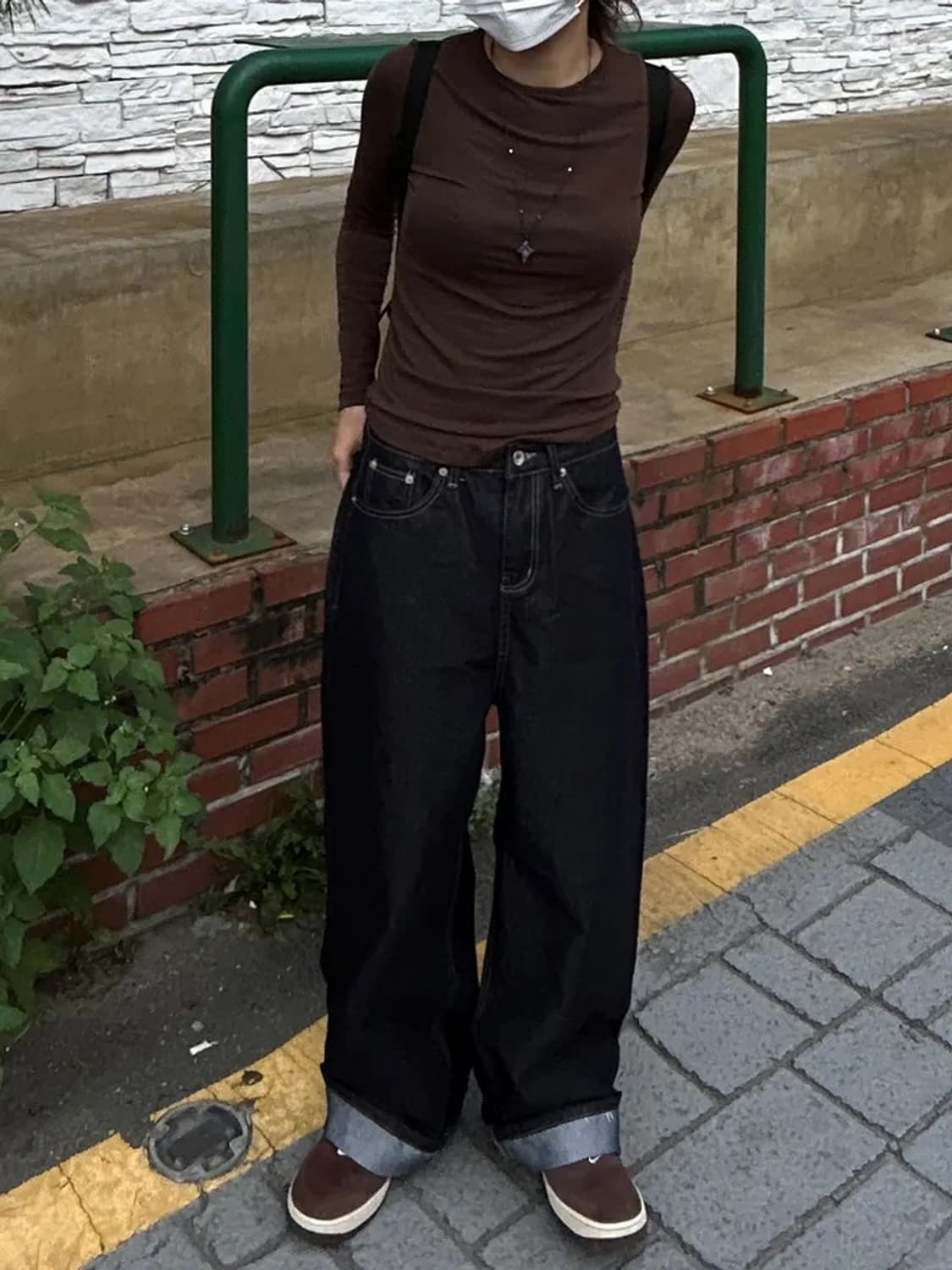 새상품) 키도 시그니처 비조 버튼 와이드 논페이드 생지 데님 팬츠 S 상품이미지9