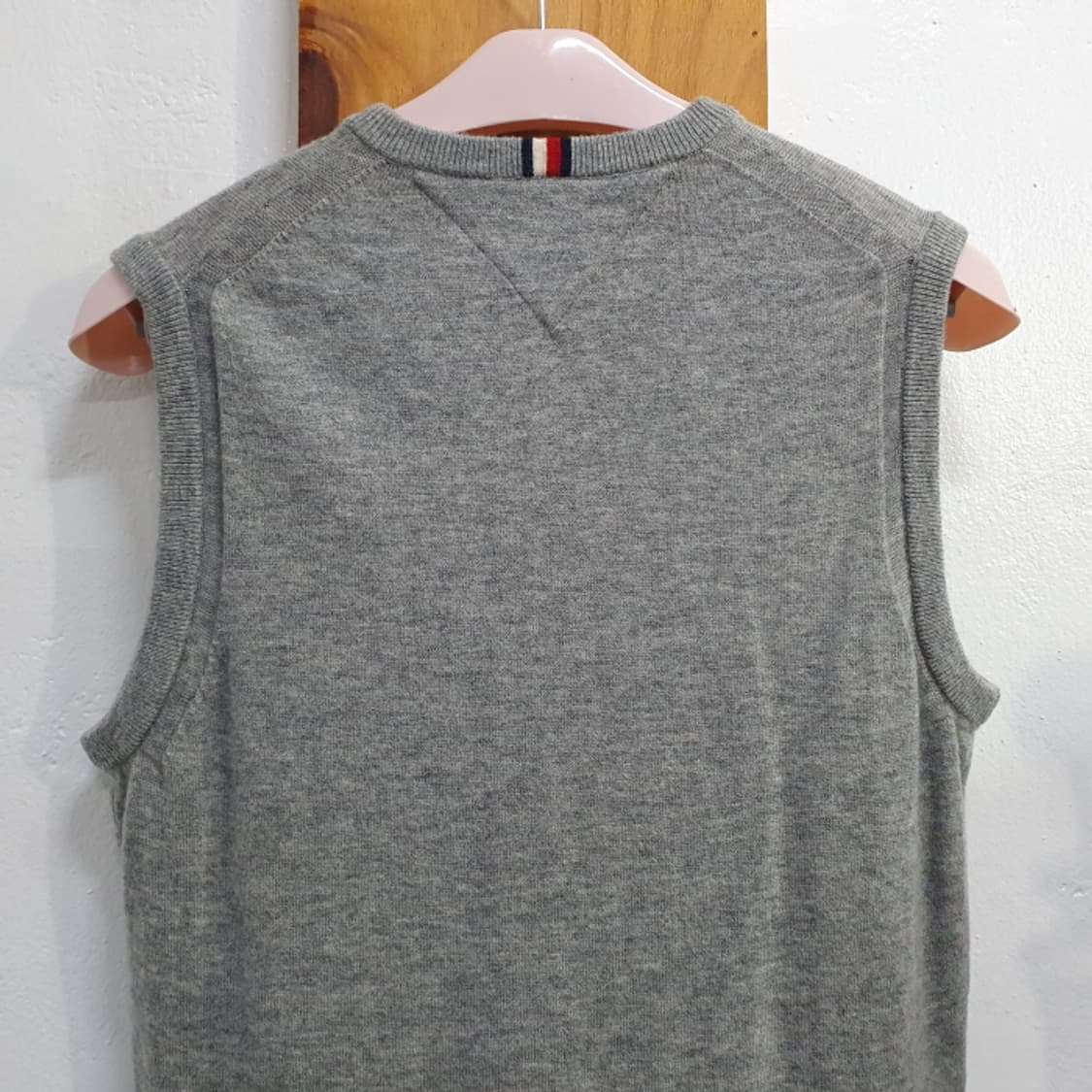 타미힐피거 LAMBSWOOL 브이넥조끼(95) 상품이미지6