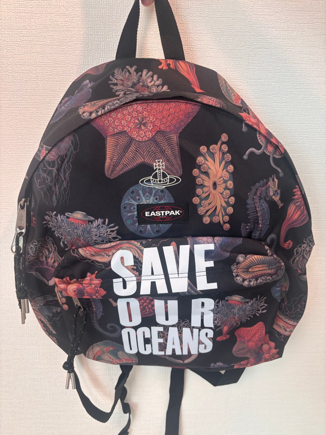 비비안웨스트우드X이스트팩 콜라보 백팩 상품이미지1