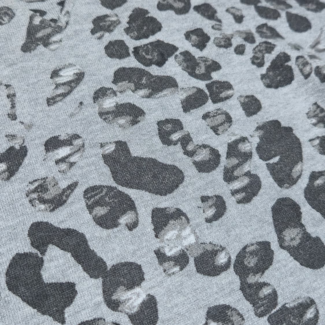 ALLSAINTS  레오파드 그레이 크롭 맨투맨 상품이미지4