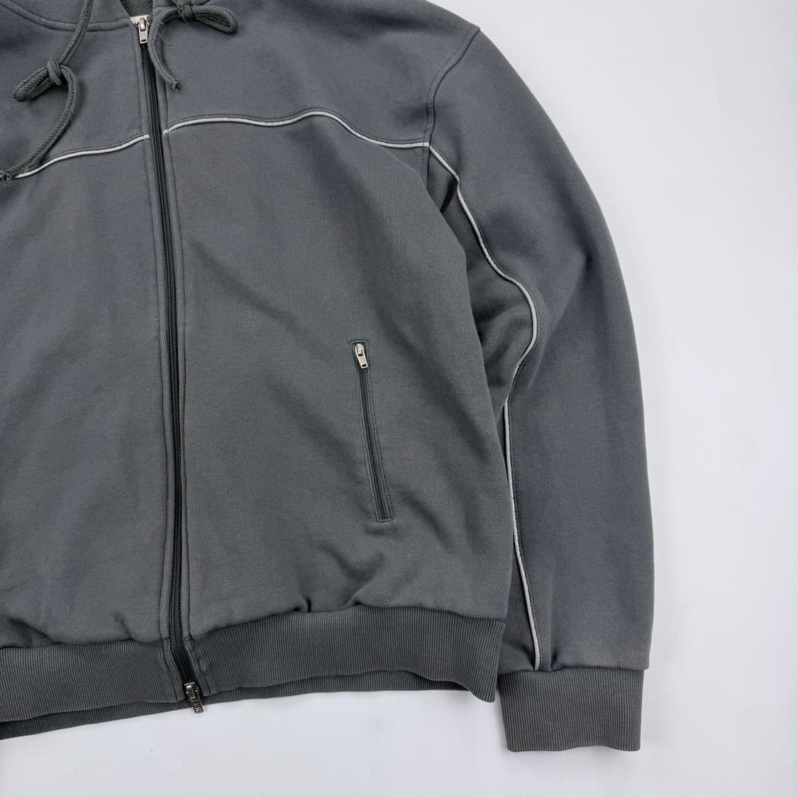 마뗑킴 아플리케 파이핑 후드집업 상품이미지4