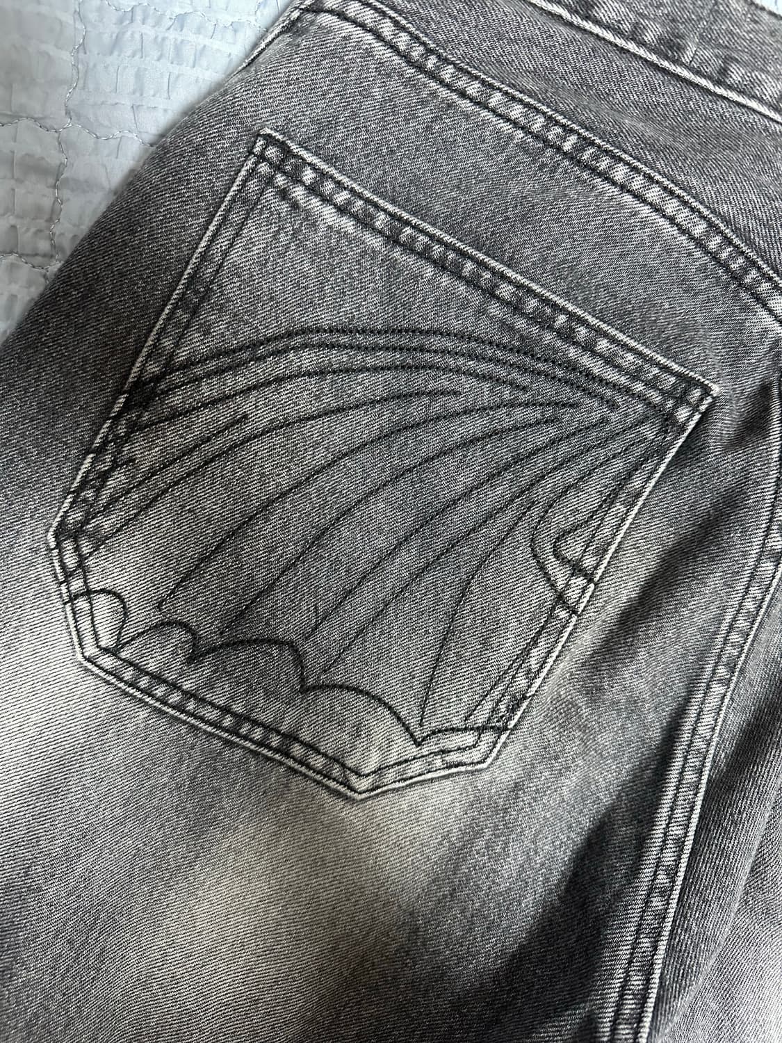 해칭룸 커브진 dragon wing ash grey 상품이미지1