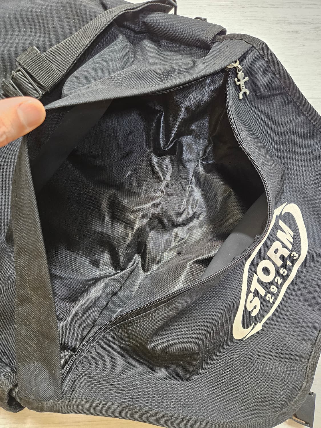 292513 스톰 크로스백 상품이미지3