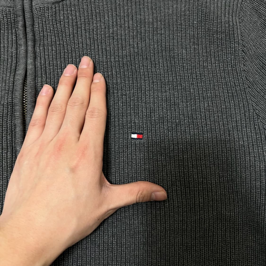 타미힐피거 미니플래그 코튼 니트집업 L/100  상품이미지3