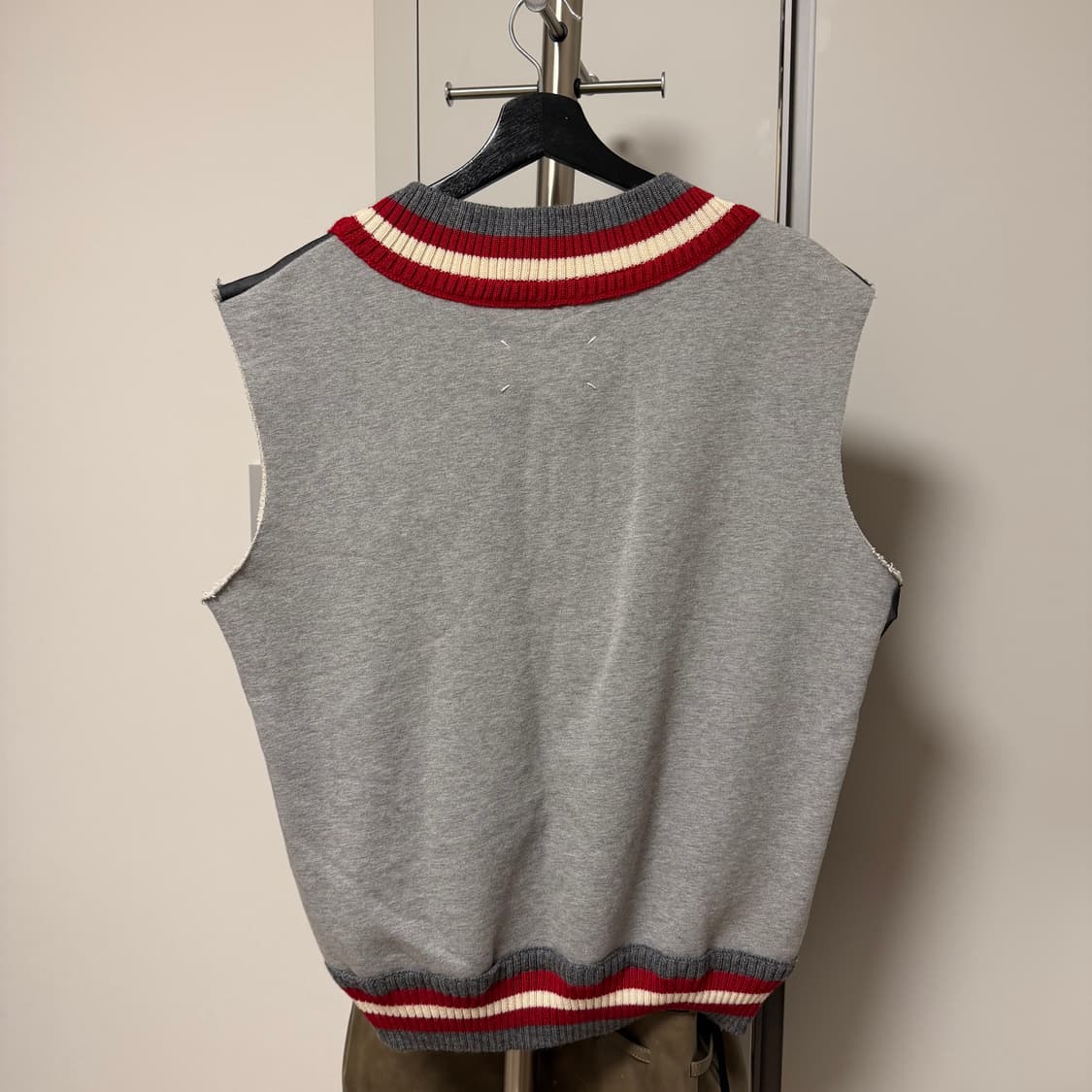 메종 마르지엘라 그레이 실크 오버레이 베스트 52 상품이미지7