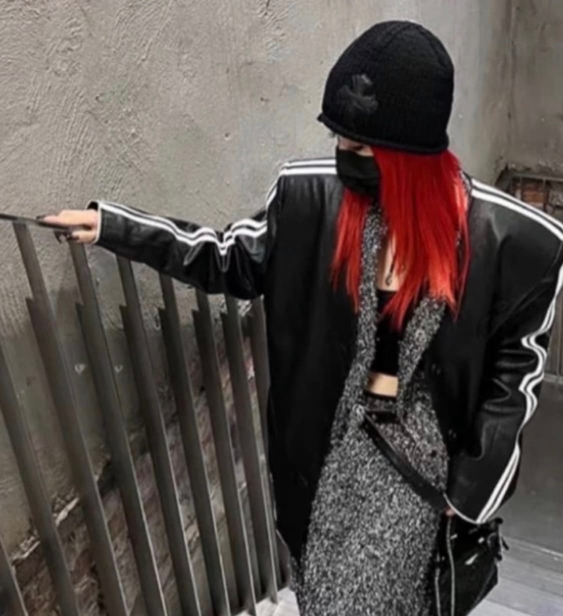 크롬하츠 캐시미어 크로스 레더패치 비니 상품이미지3