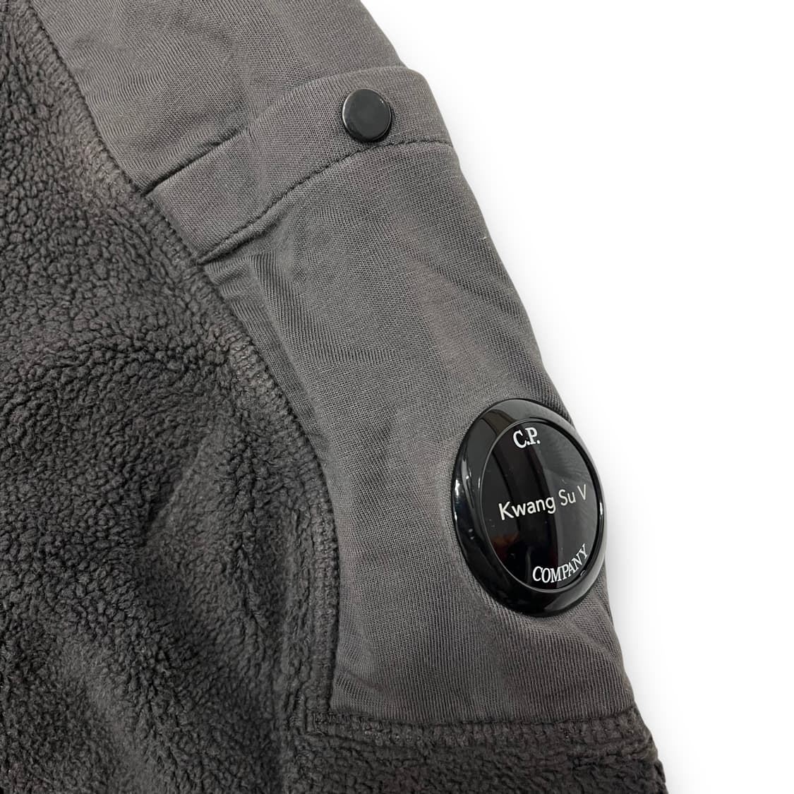 CP 컴퍼니 사이드 렌즈 암포켓 빈티지 후리스 상품이미지4