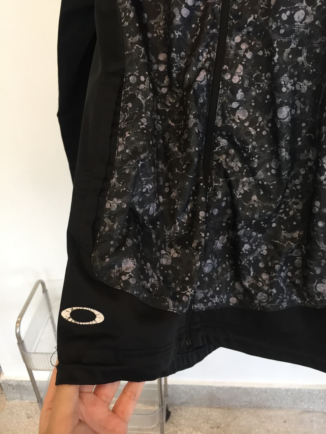 Oakley Black Printed Windbreaker Jacket 상품이미지5