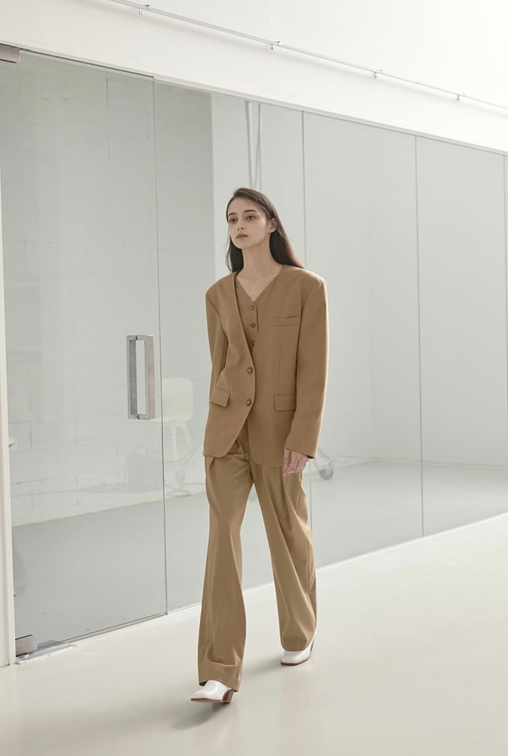 아비에무아 플란넬 트라우저 카멜 슬랙스 상품이미지2