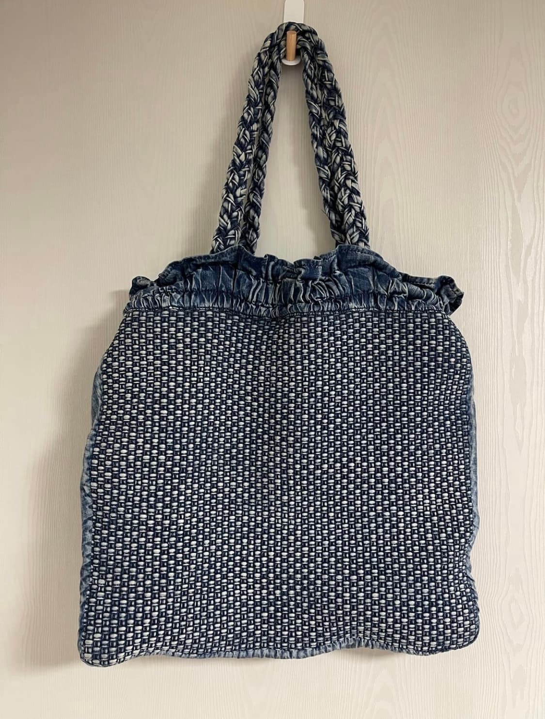 리미 퓨(Limi Feu) 데님 빅 토트백 상품이미지1