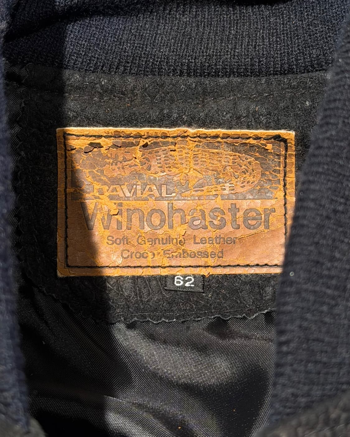 위노하스터 블랙 엘리게이터 텍스쳐 블루종 자켓 상품이미지8