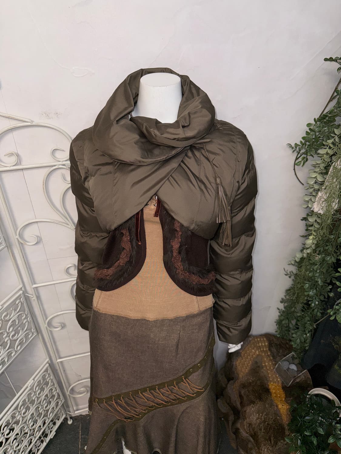 Brown wrap crop bolero down puffer  상품이미지5