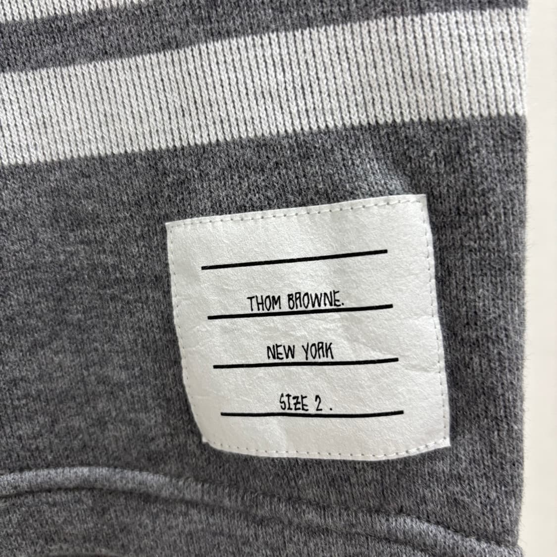 [2]톰브라운 사선완장 반바지 상품이미지2