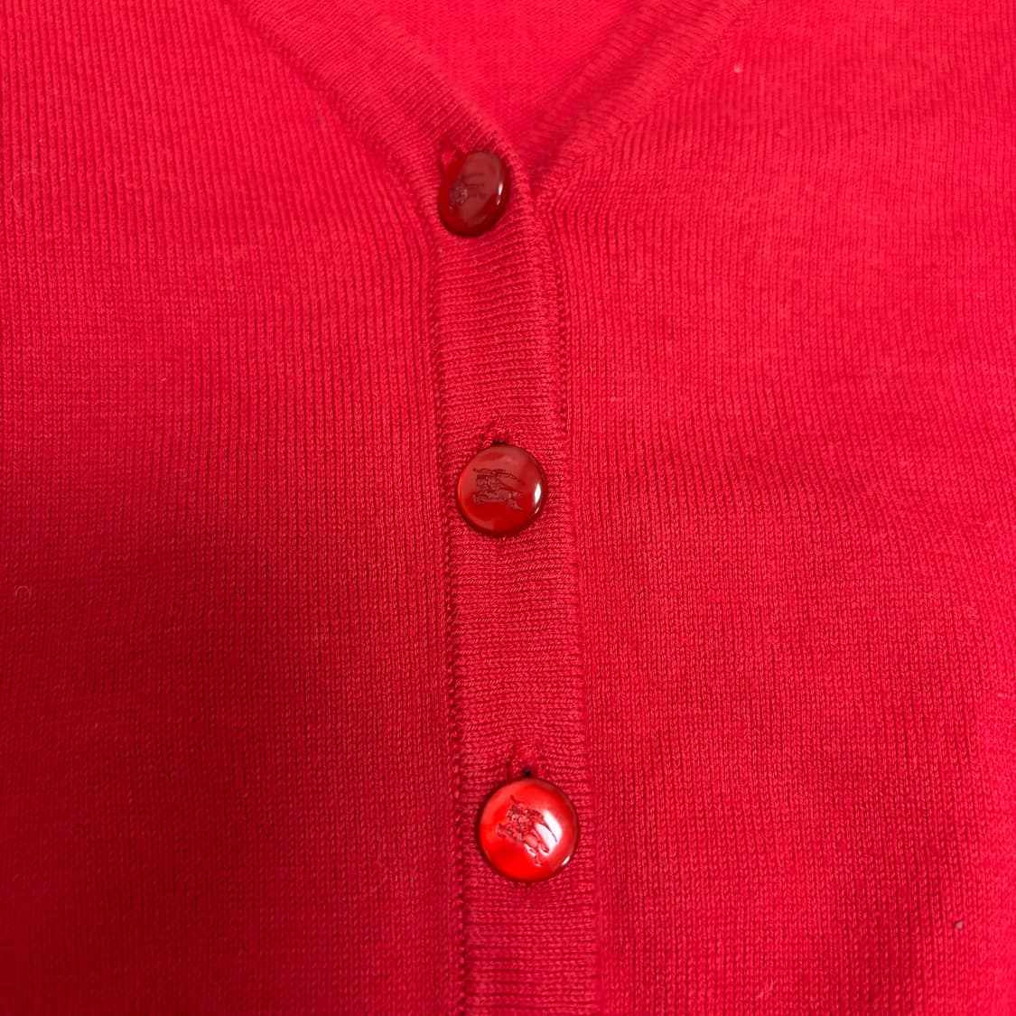 버버리 런던 크롭 반팔 레드 가디건 상품이미지3