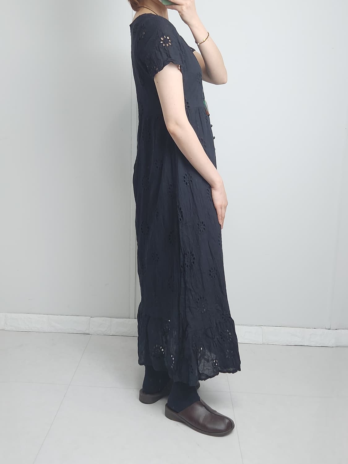 펀칭 자수 맥시 롱 원피스 상품이미지4