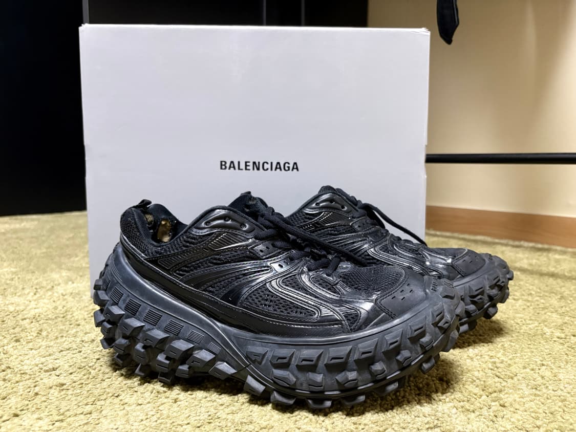 발렌시아가 디펜더 블랙 41 풀박 상품이미지1