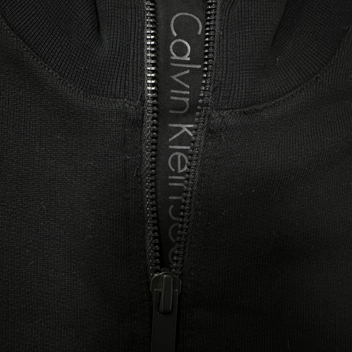 ✨ (새상품) CK 캘빈클라인 블랙 반집업 상품이미지5