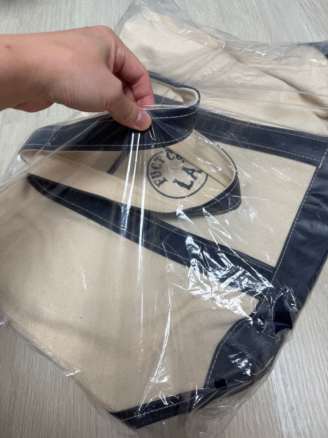 FUCT 퍽트 빅로고 토트백 데스스탁  상품이미지4