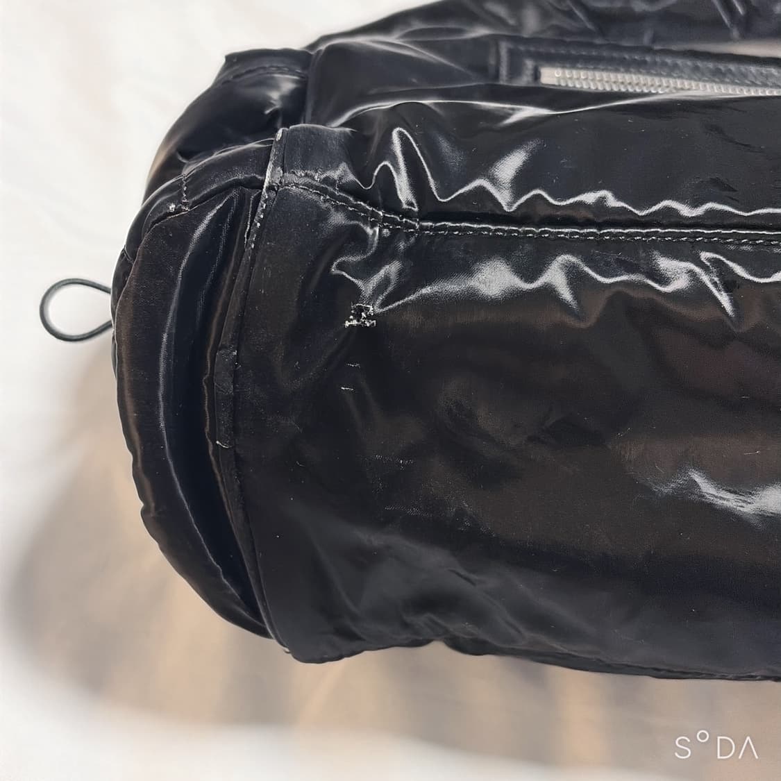 LEEY 셔링 숄더 패딩백 블랙 상품이미지3