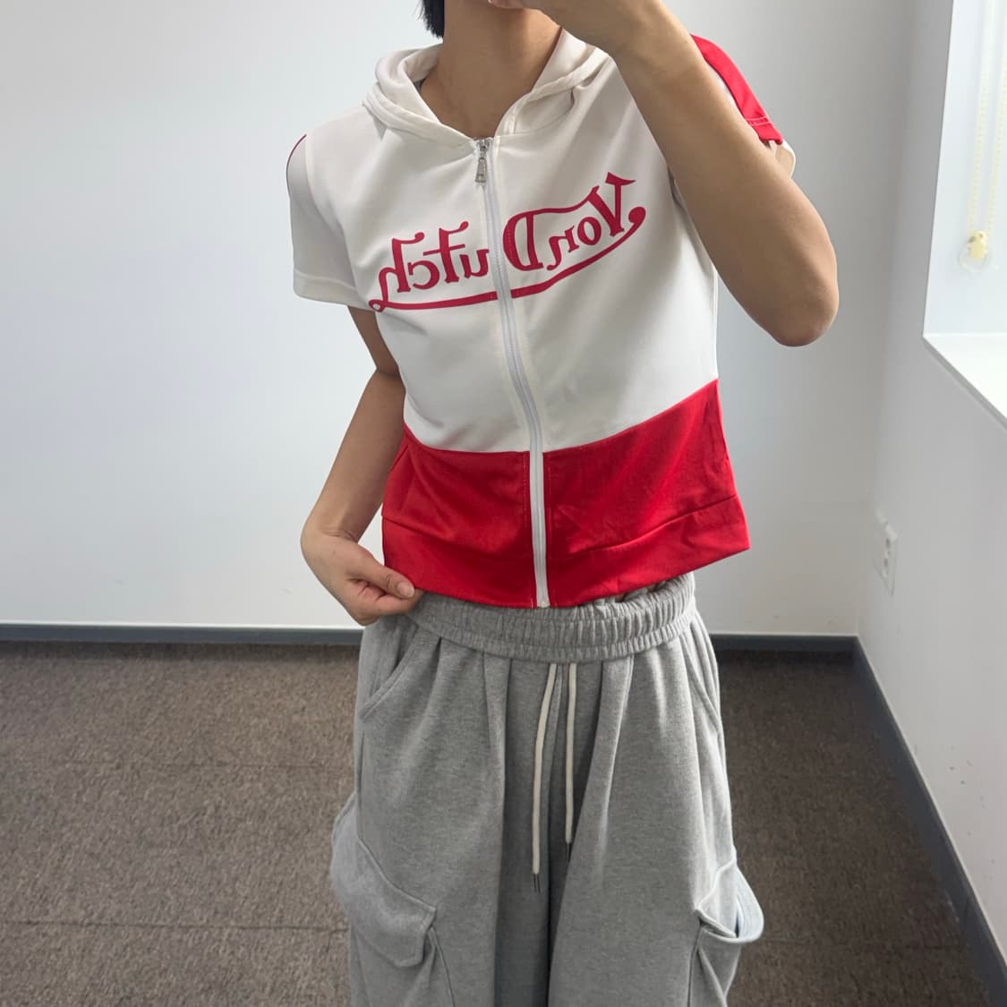 Von Dutch 본거치 레드 로고 화이트 반팔 후드집업  상품이미지2