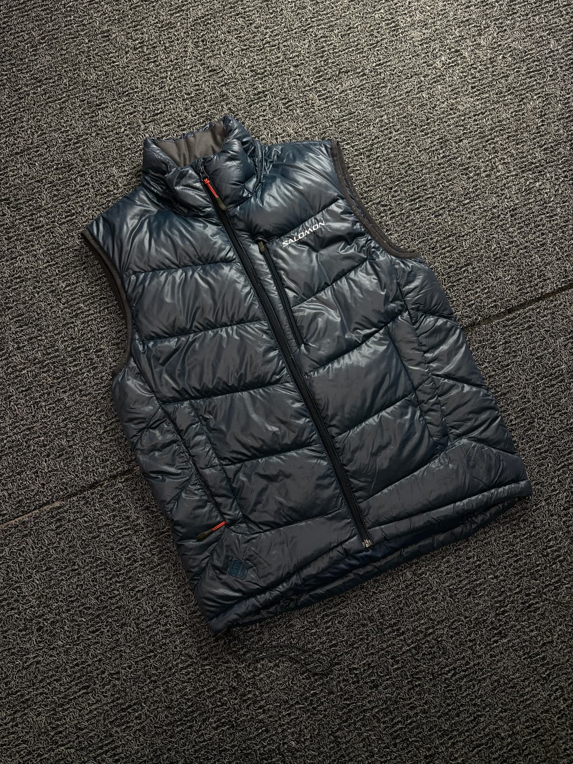 살로몬 마운틴 경량 다운 패딩 베스트 1745 상품이미지1