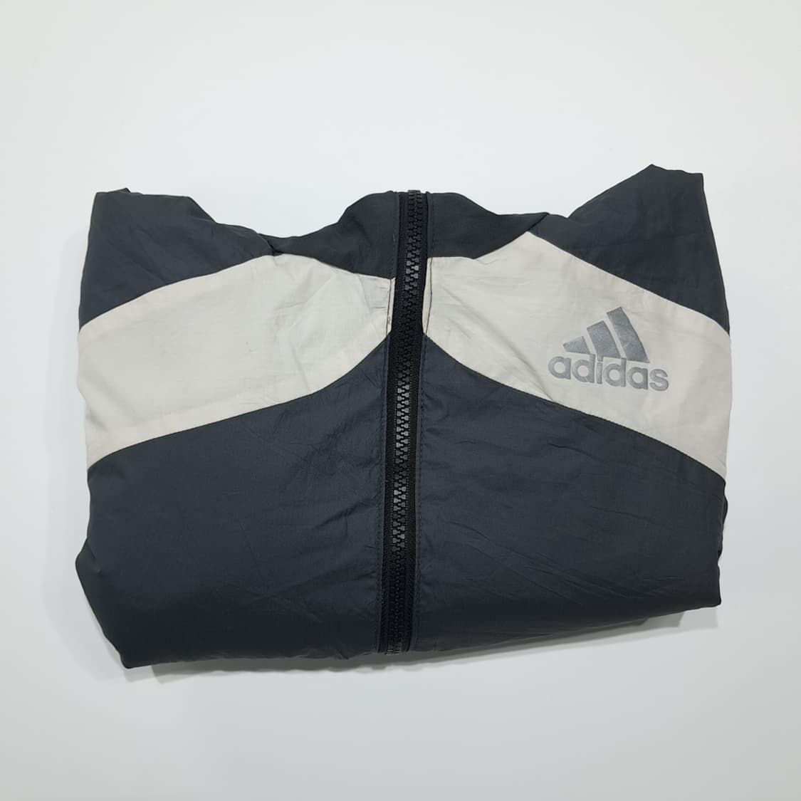 CL988 아디다스 해양재활용소재 그레이크림 크롭 바람막이 자켓 상품이미지6