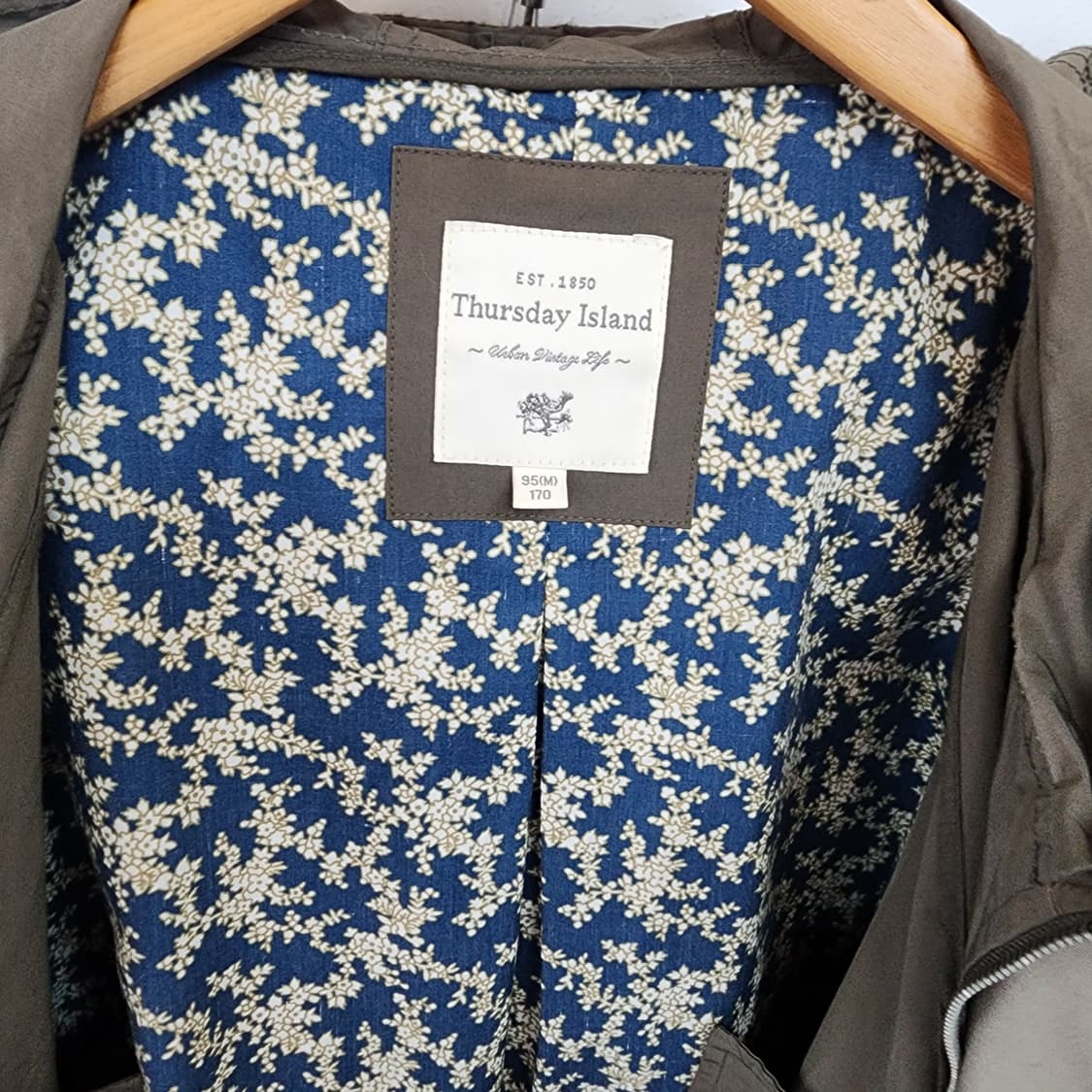 써스데이 아일랜드 브라운 야상 후드 롱 코트 상품이미지5