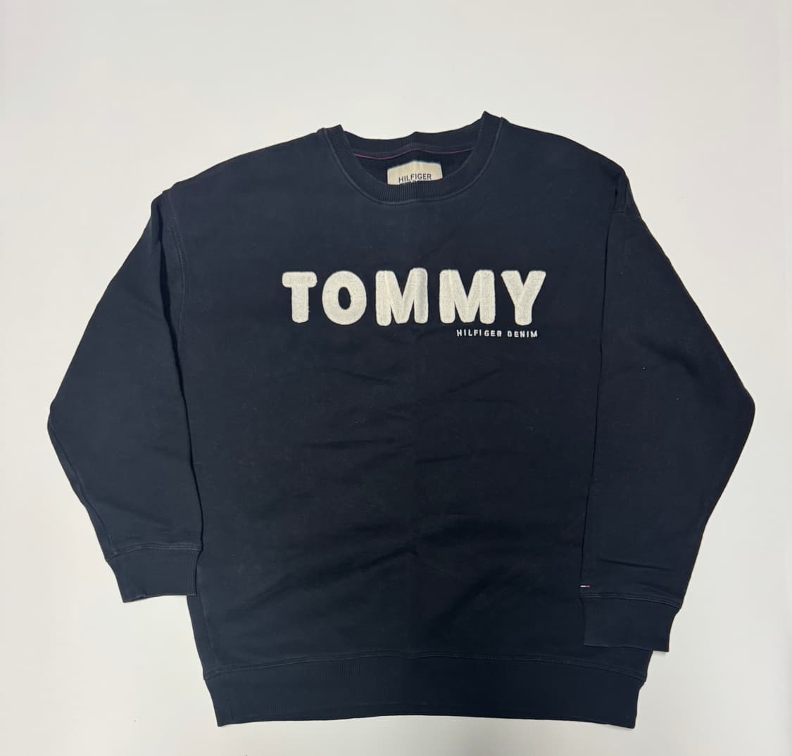 타미힐피거 데님 귀여운 스펠아웃 기모 맨투맨 L~M 블랙 상품이미지1